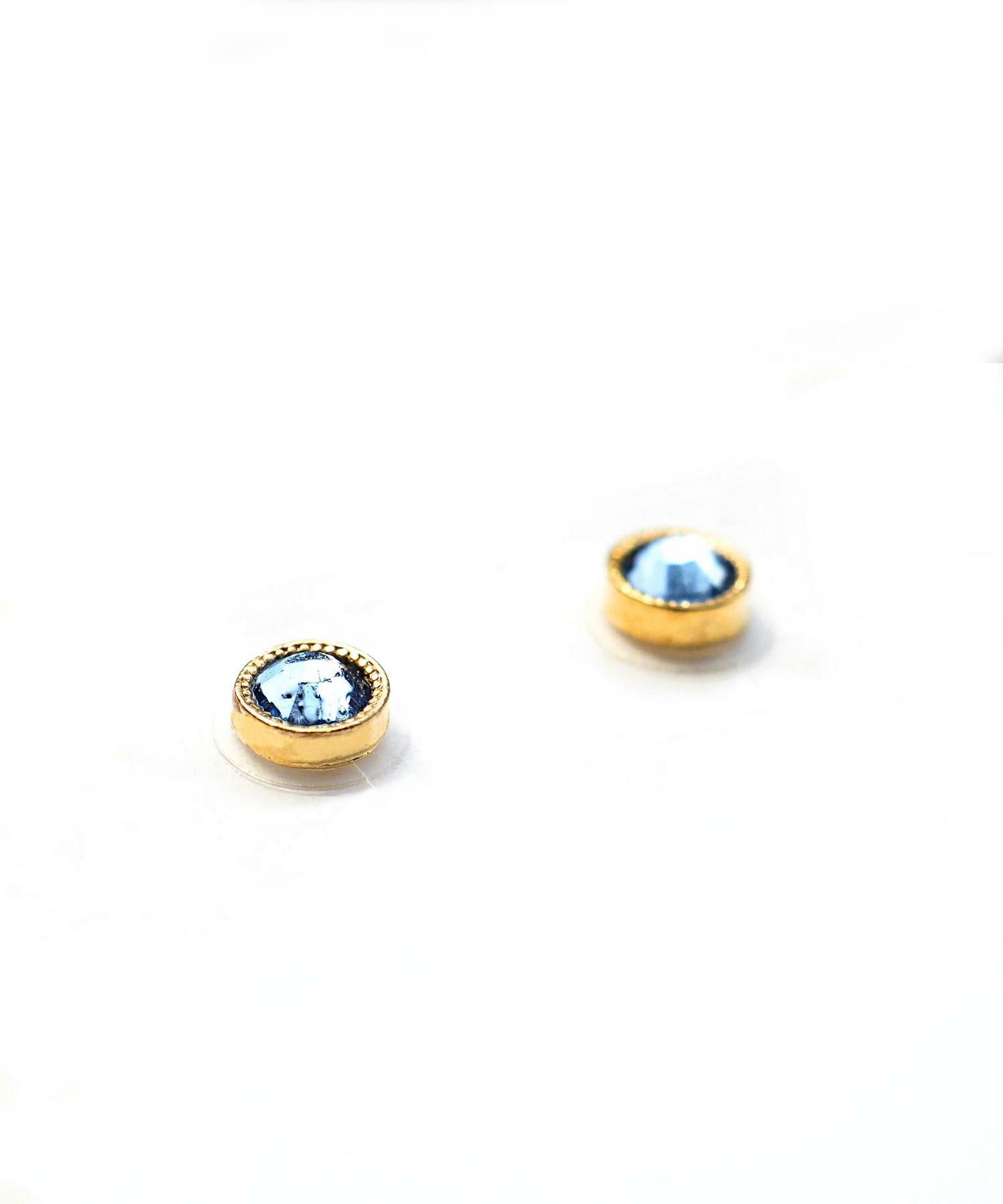 【004】ライムカラーのピアス／イヤリング 4mmカラーストーンシールピアス【Libre】 | 【公式】MUK ONLINE SHOP