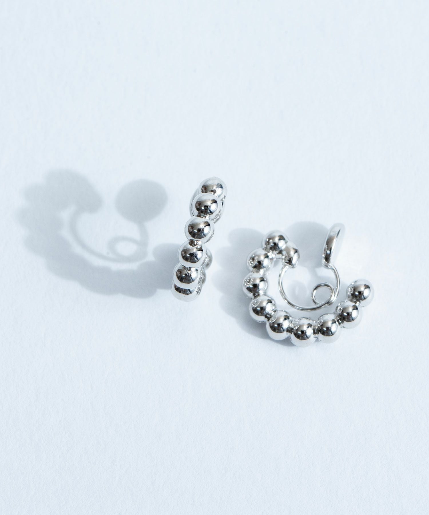 ボールメタルループフィットイヤリング