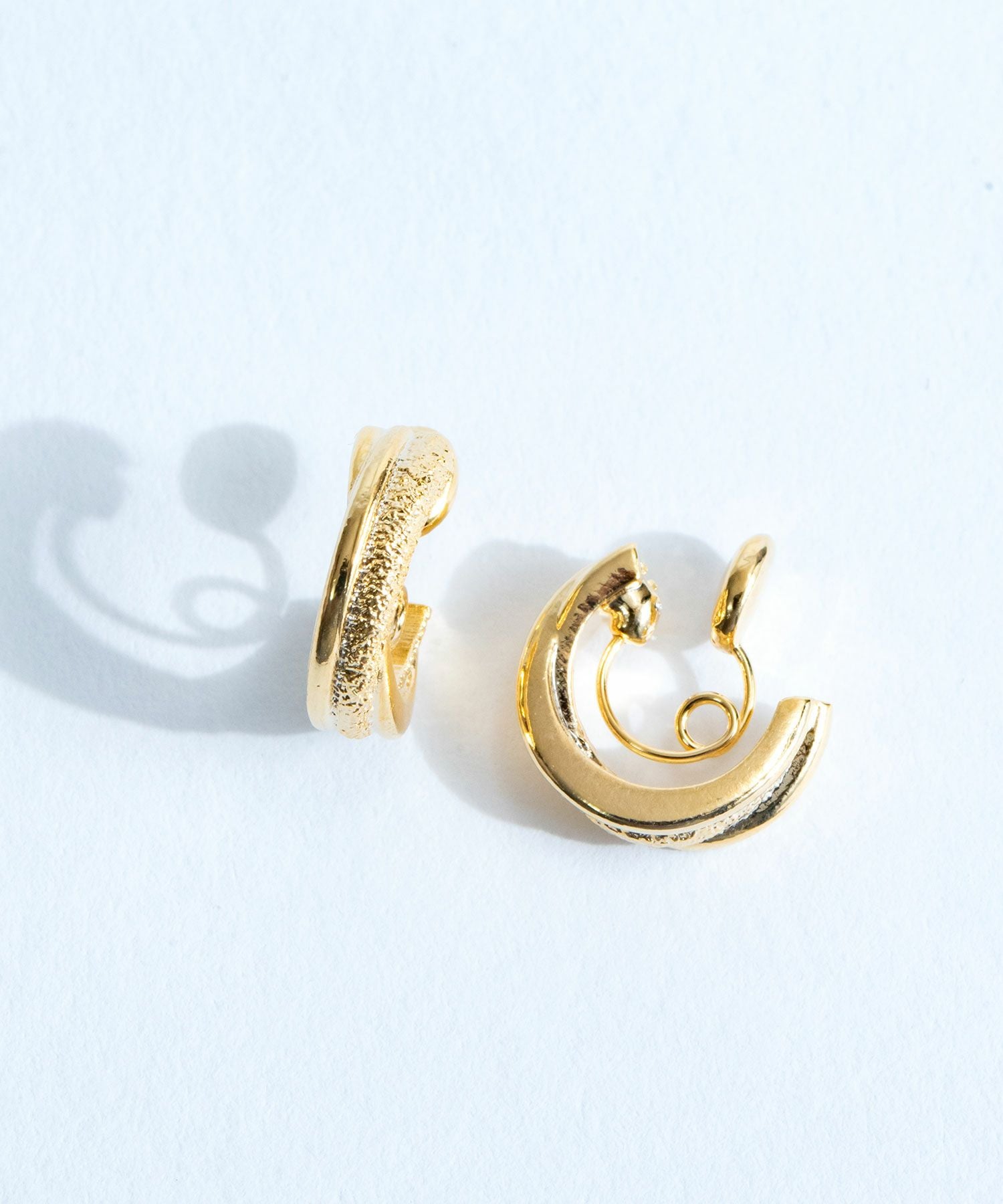 サンドメタルループフィットイヤリング