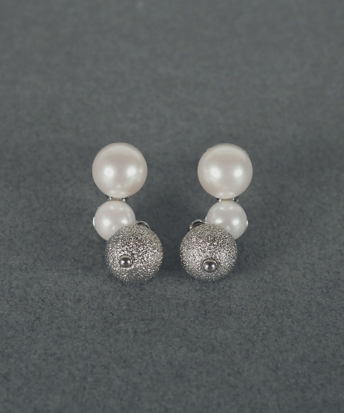 メタルボールミックスピアス【MUK voyalibre】