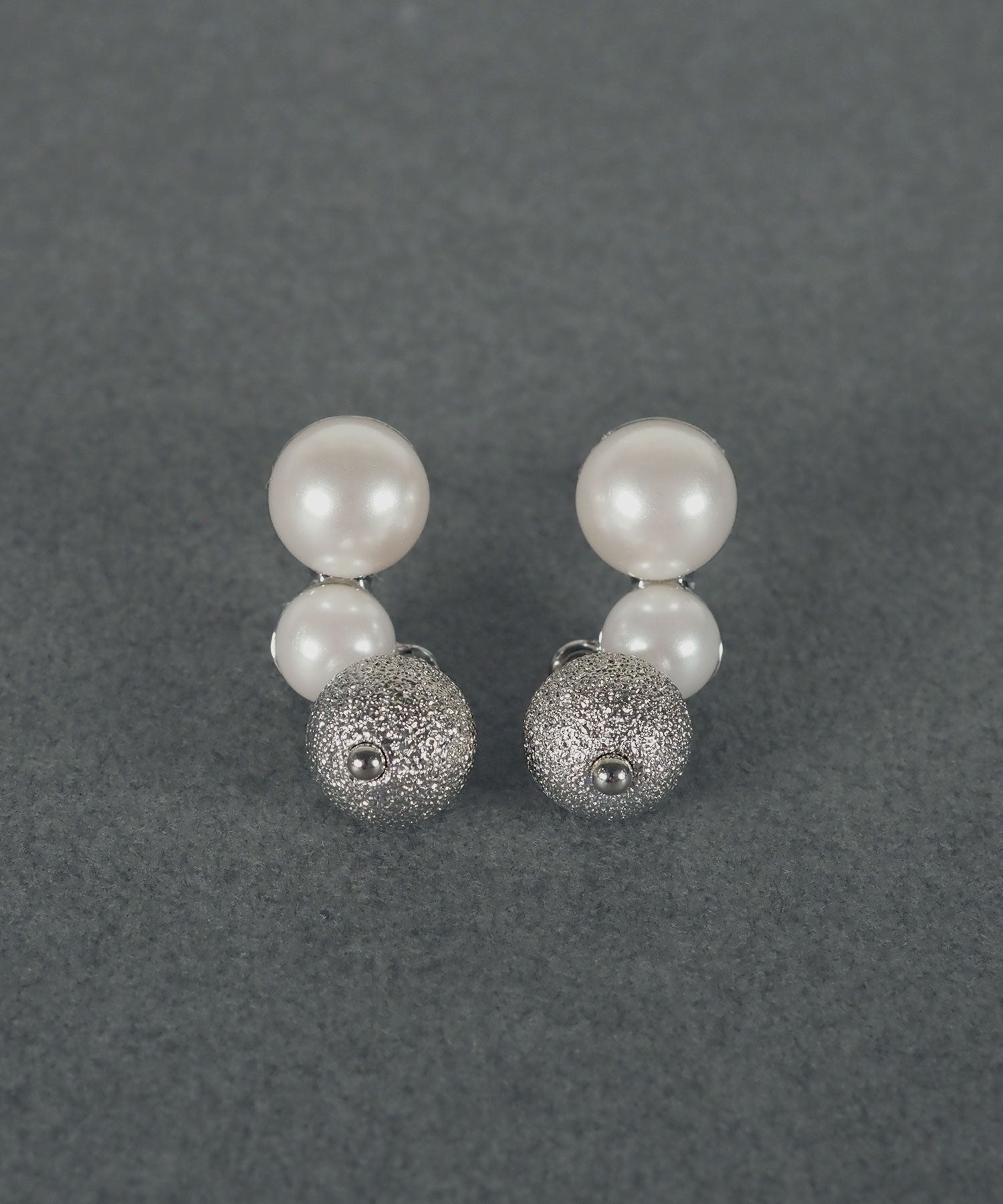 メタルボールミックスピアス【MUK voyalibre】