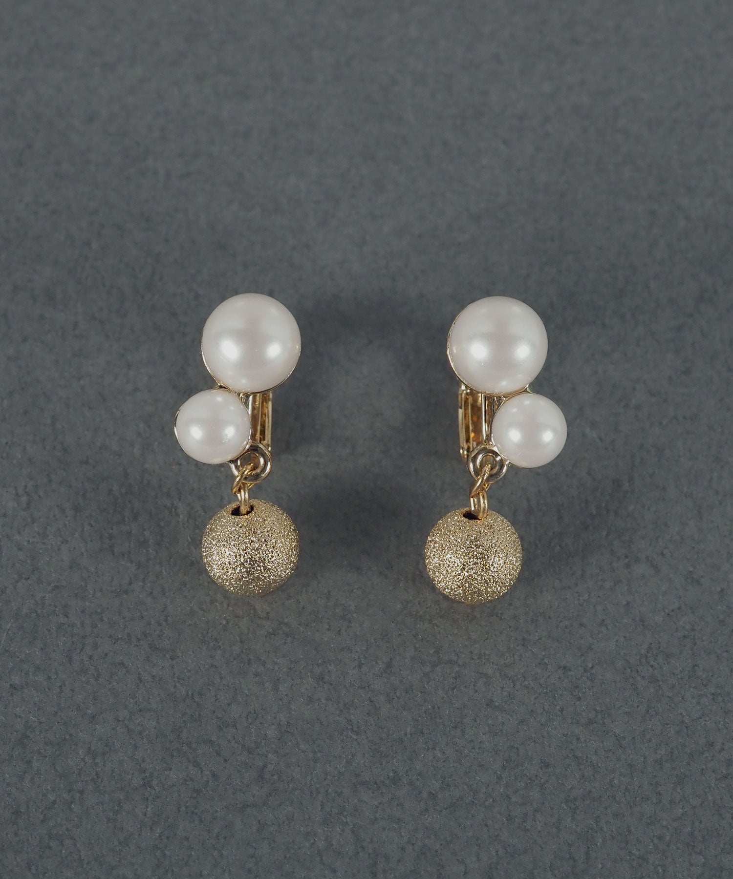 メタルボールミックスイヤリング【MUK voyalibre】