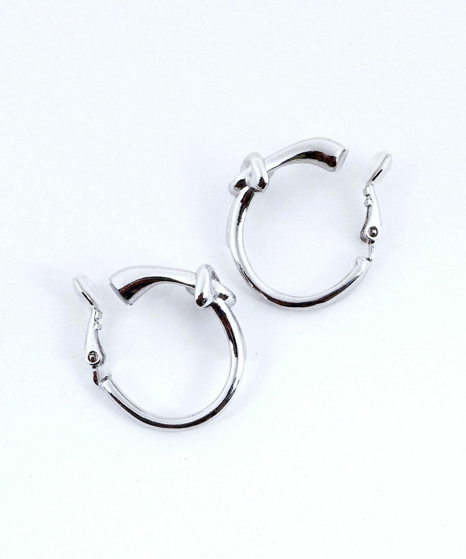 メタルタァイフープIMUFURETイヤリング