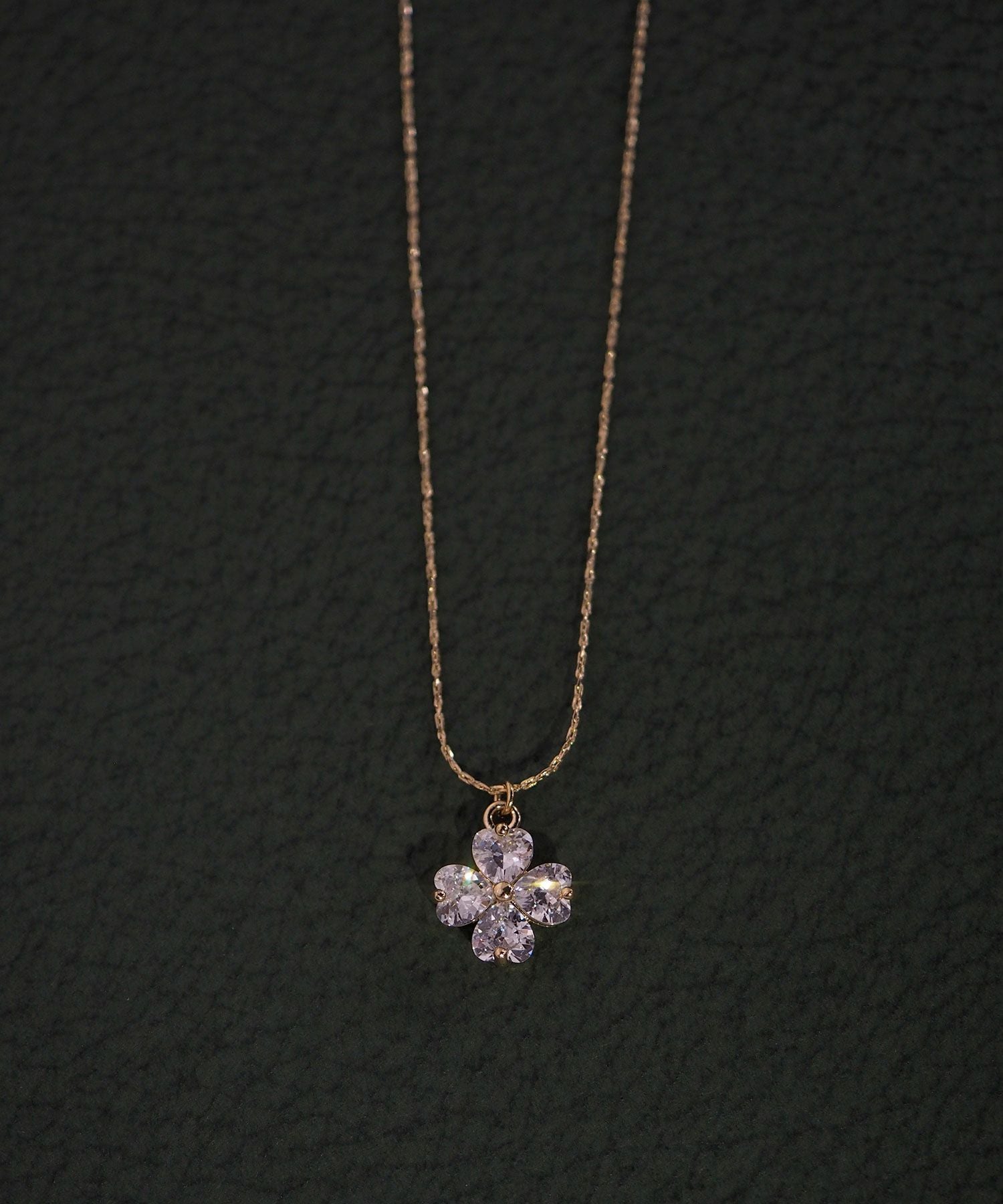 ジルコニアクローバーネックレス【Dahlia】 | 【公式】MUK ONLINE SHOP