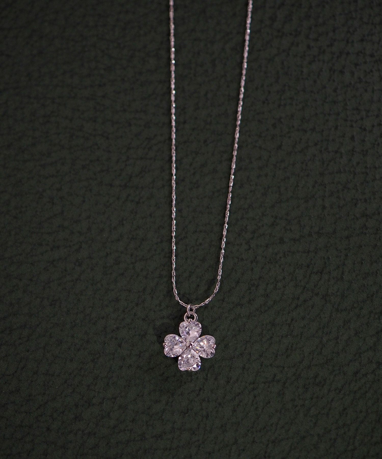 キュービックフラワーネックレス【Dahlia】