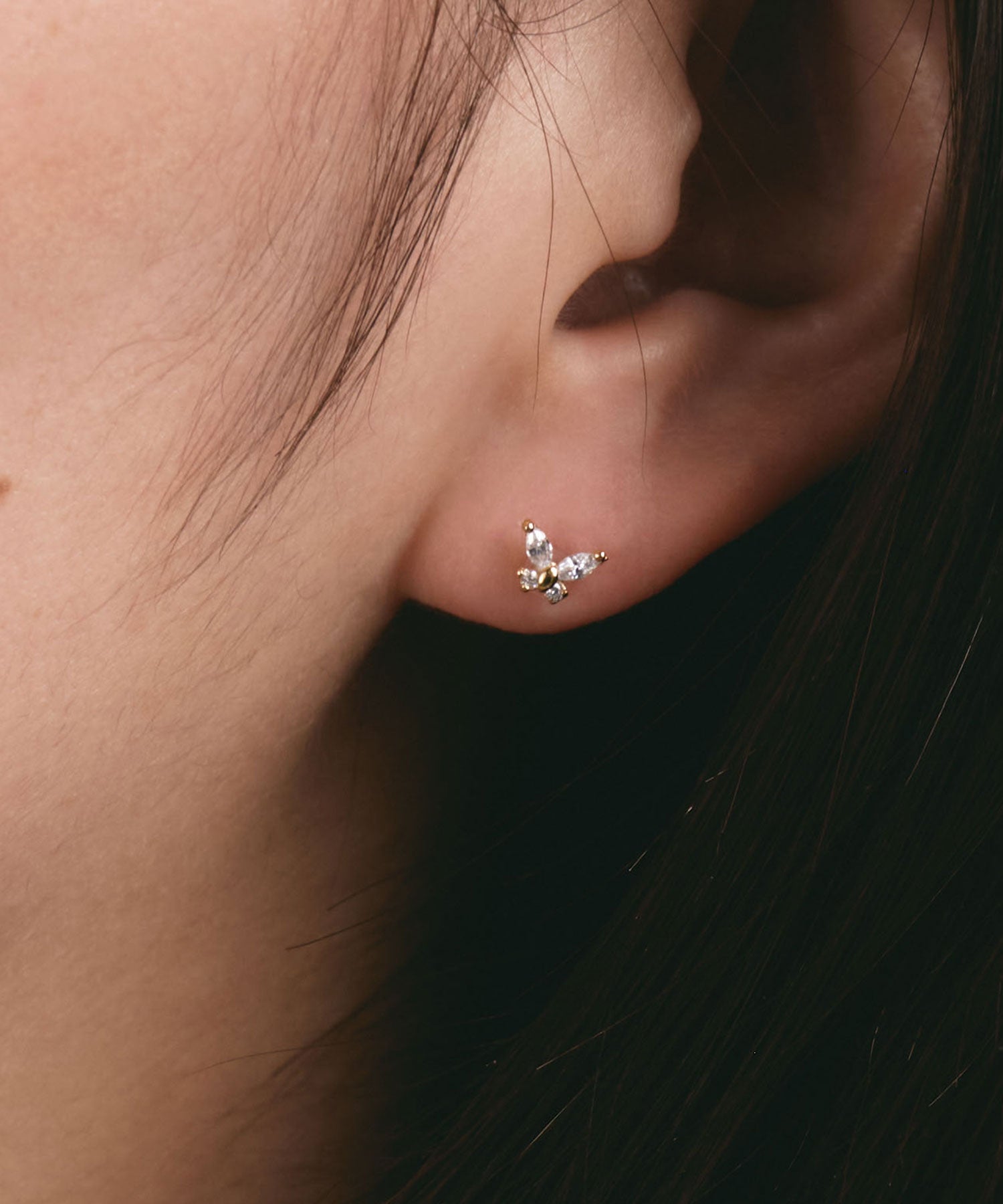 バタフライK18ポストピアス