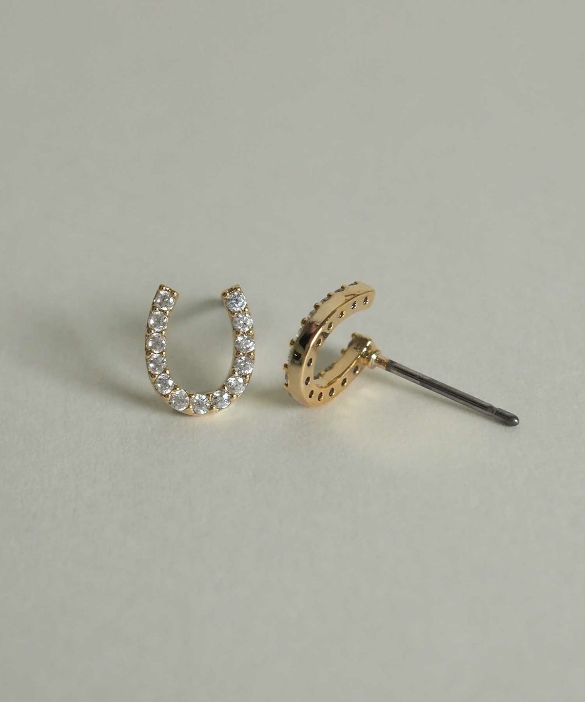 ホースシューキュービックピアス【MUK petite charme】