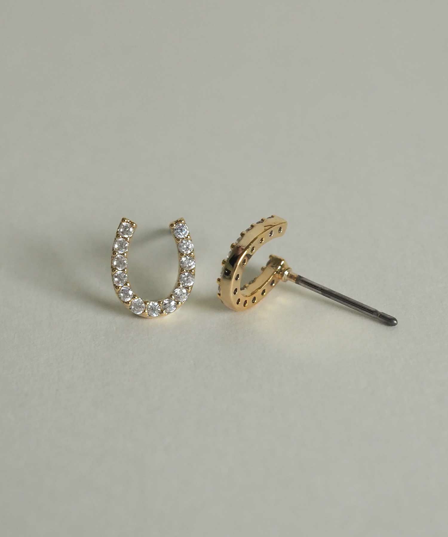 ホースシューキュービックピアス【MUK petite charme】