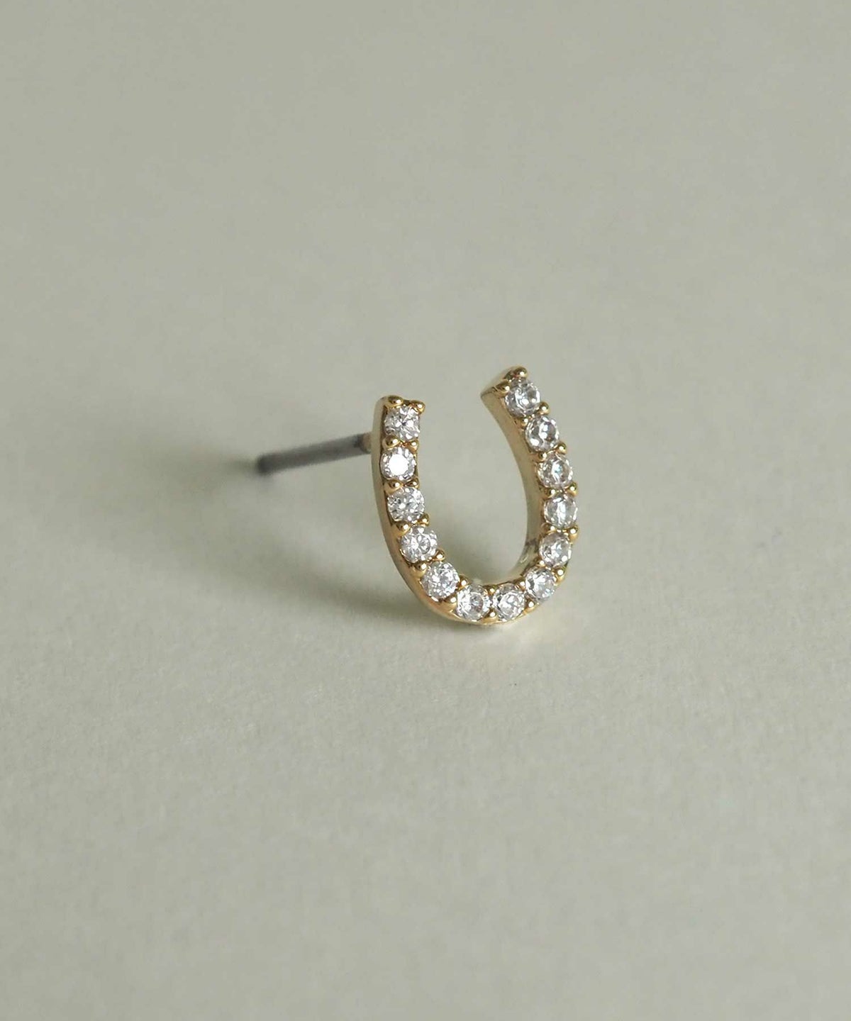 ホースシューキュービックピアス【MUK petite charme】