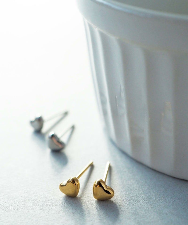 【web限定】ルミプチハートサージカルステンレスポストピアス【Lumirise】