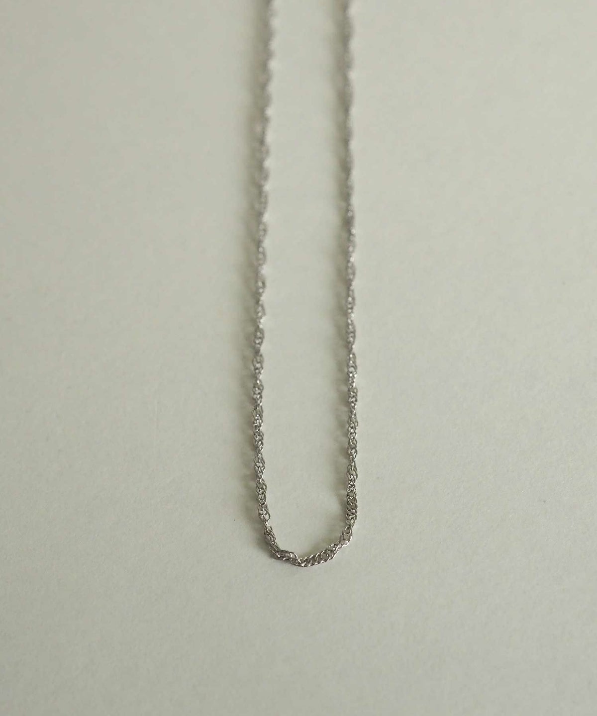 スクリューチェーンネックレス