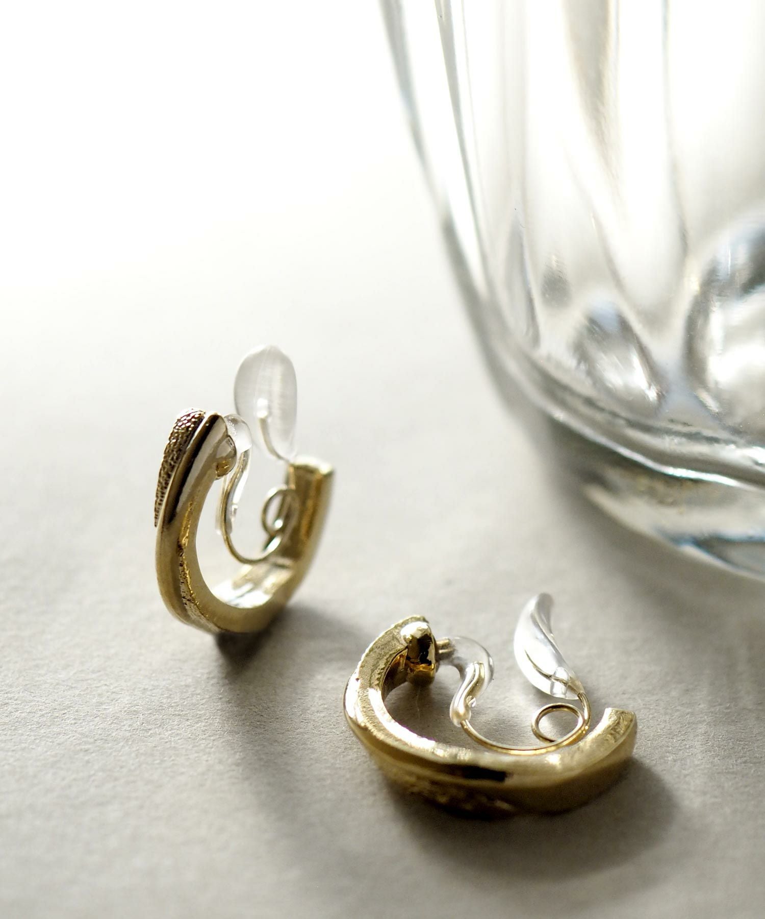 【web限定】ルミスターダストクリスタルループフィットイヤリング【Lumirise】