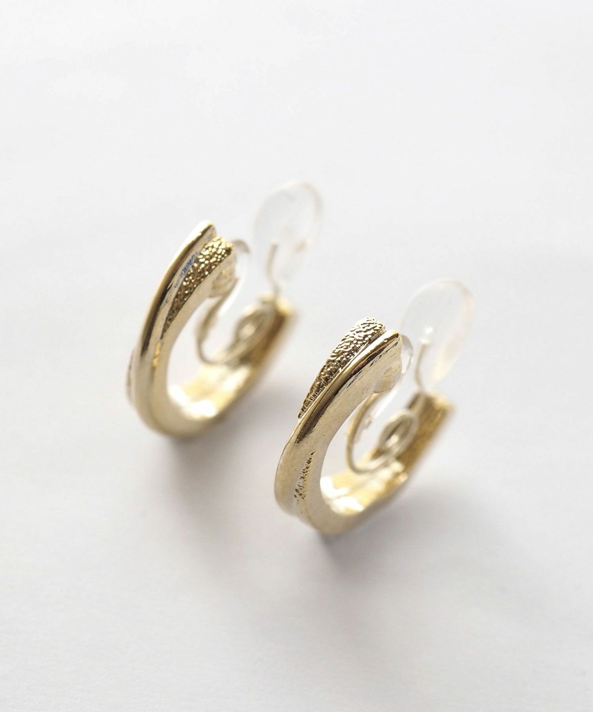 【web限定】ルミスターダストクリスタルループフィットイヤリング【Lumirise】