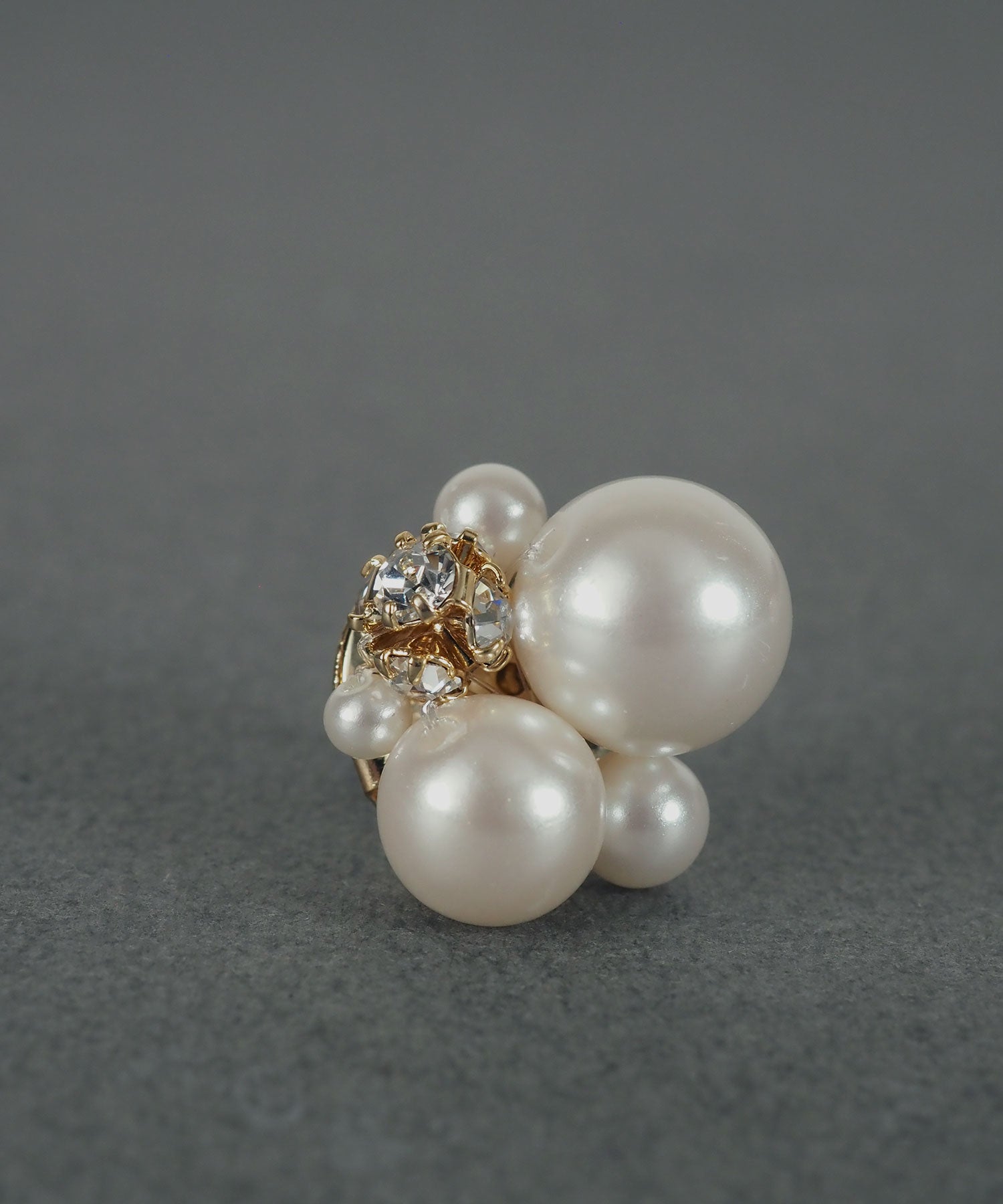 ボールストーンピアス【MUK voyalibre】