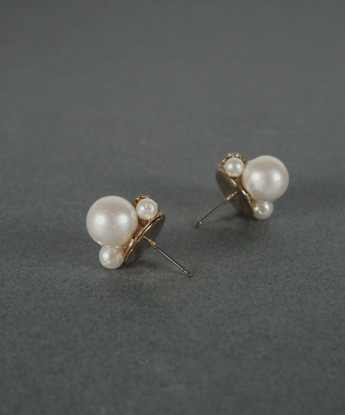 ボールストーンピアス【MUK voyalibre】