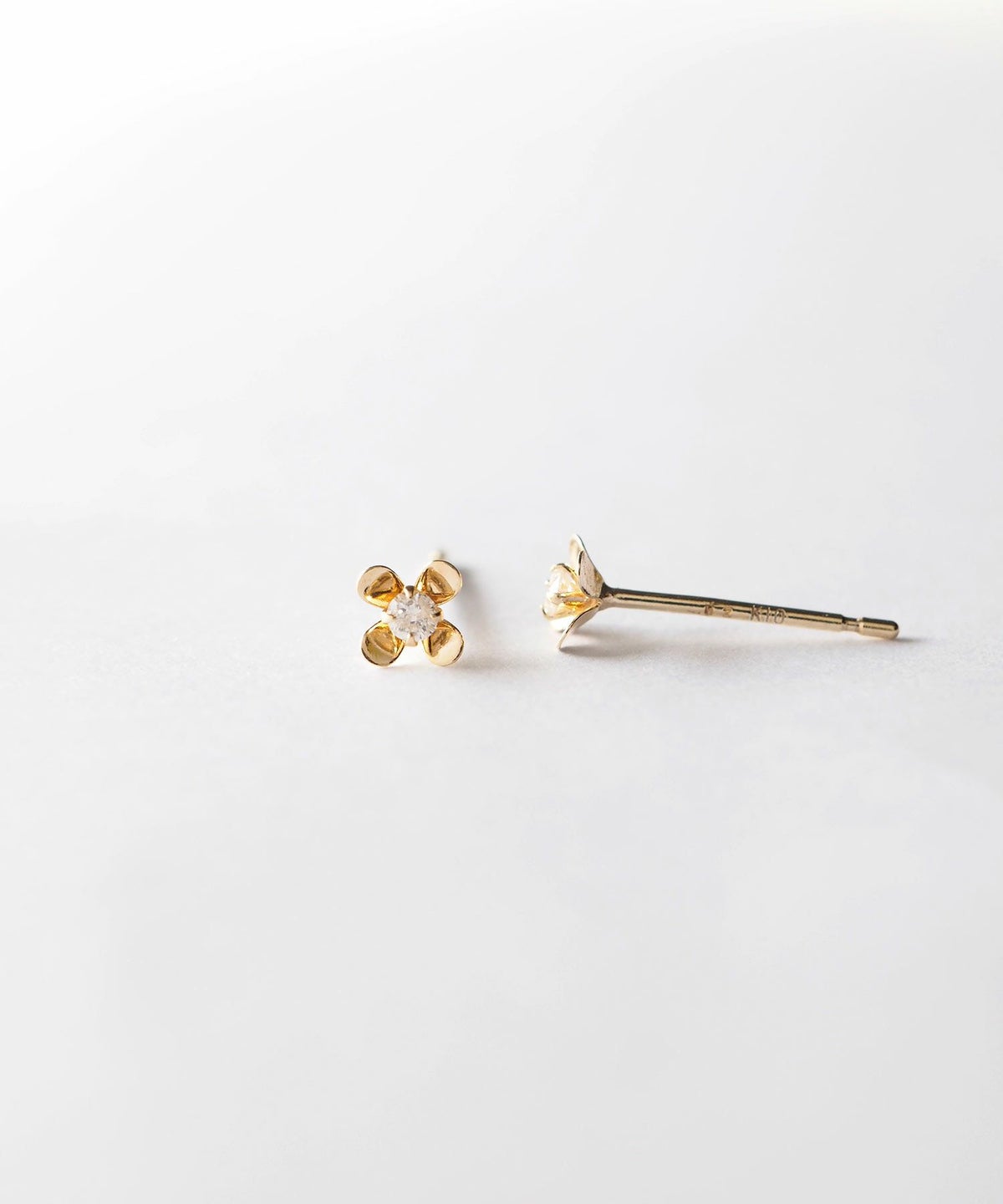 【web限定】[K10]プチフロラダイヤモンドピアス