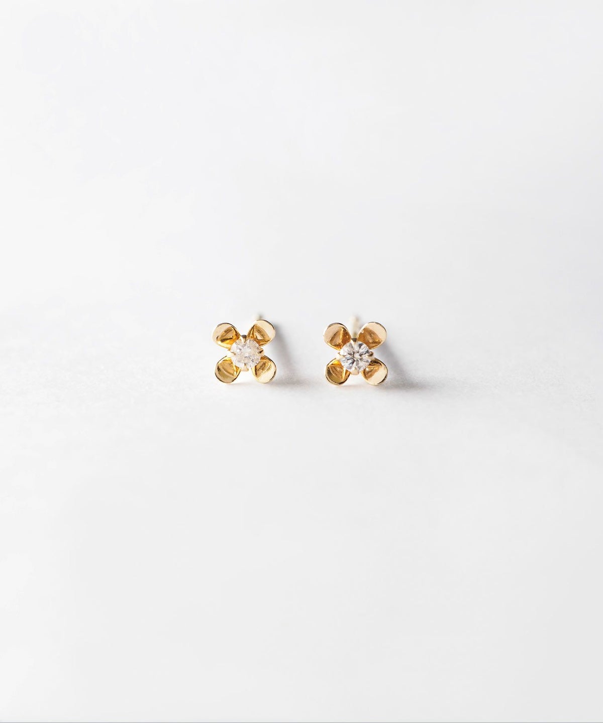 【web限定】[K10]プチフロラダイヤモンドピアス