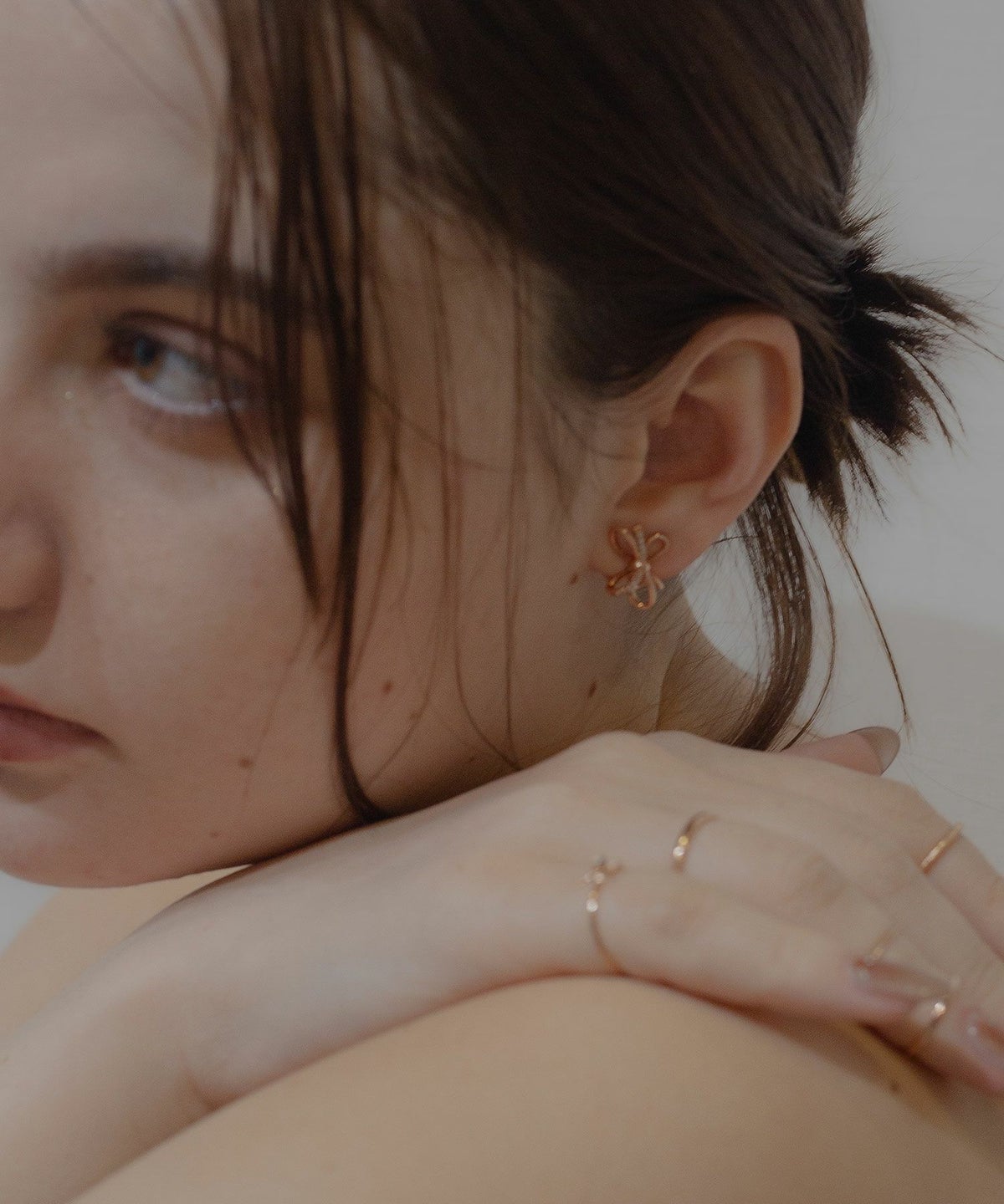 【MUK別注/web限定】リボンノットラウンドメタルイヤリング