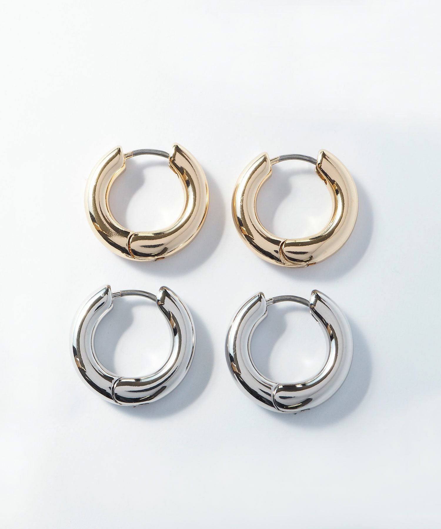 シックフープサージカルステンレスポストピアス | 【公式】MUK ONLINE