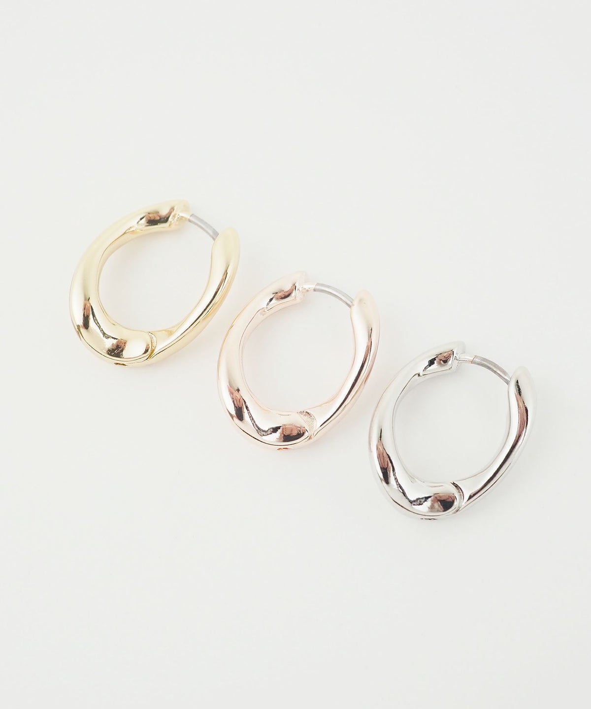 ツイストサージカルステンレスポストピアス