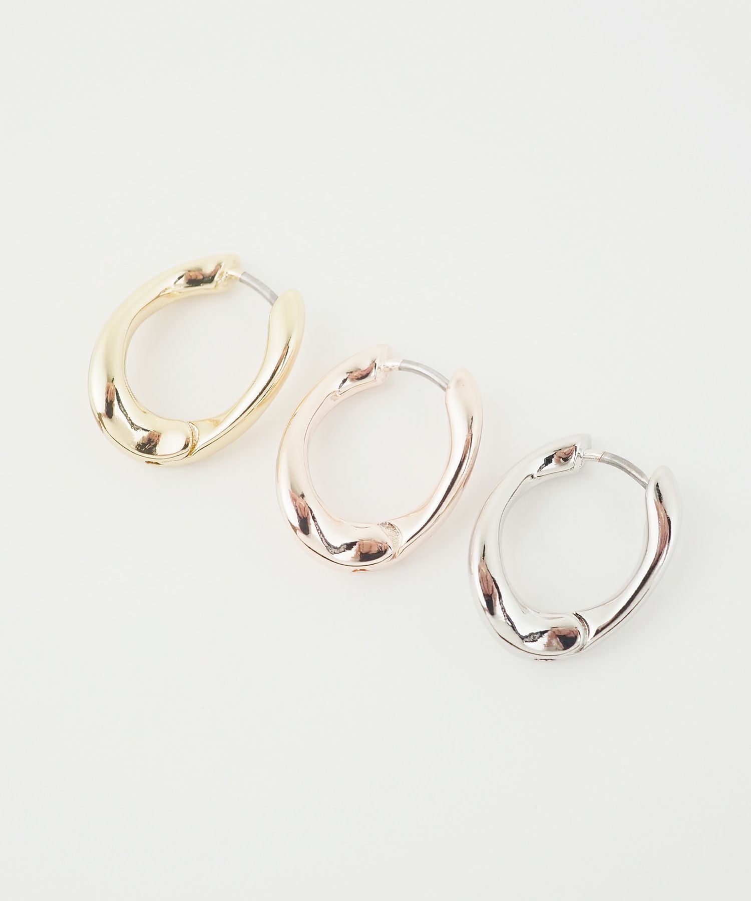 ツイストサージカルステンレスポストピアス