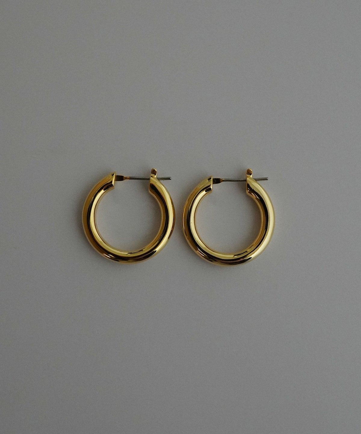 SleekアークシェイプフープピアスM