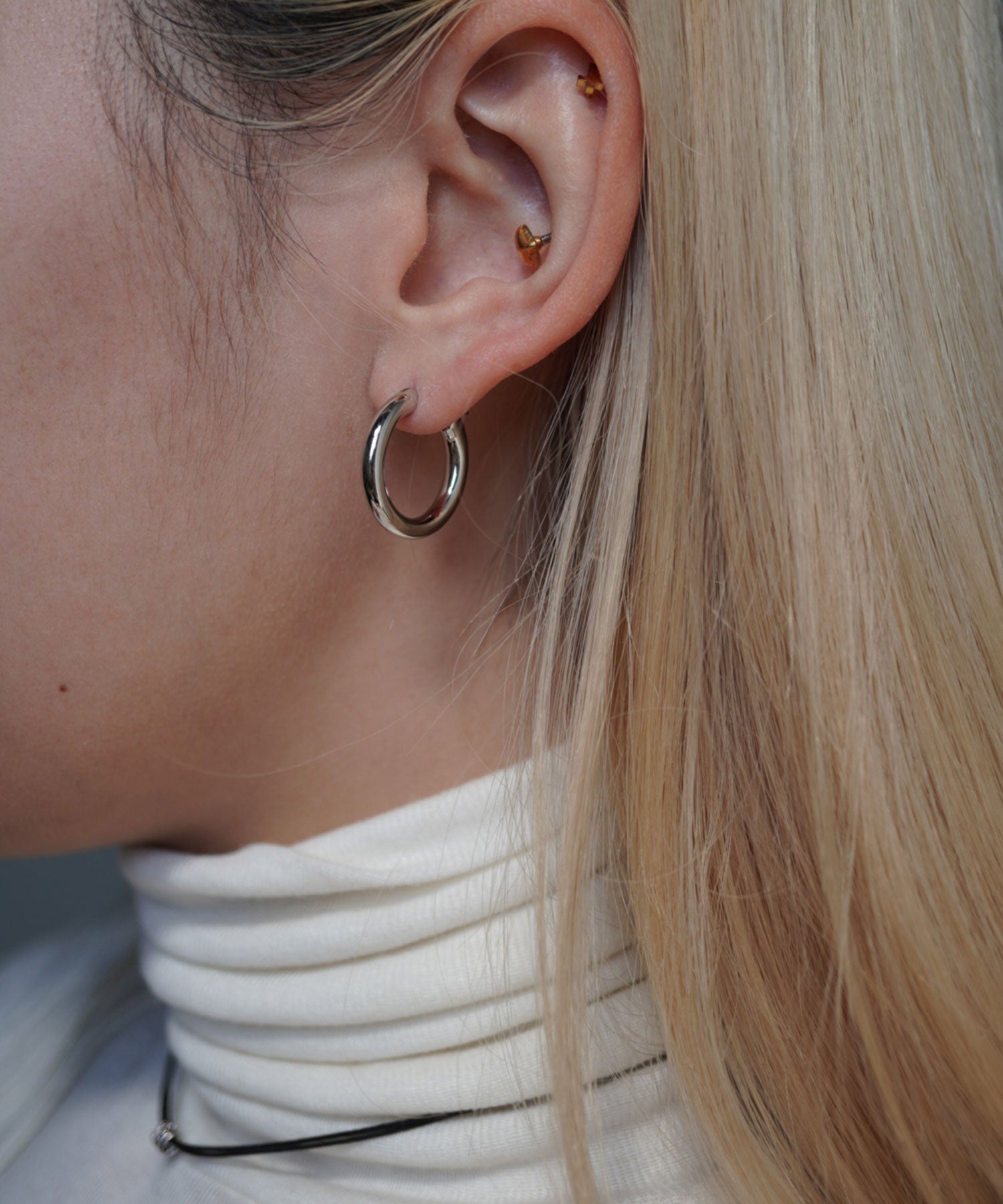 SleekアークシェイプフープピアスM