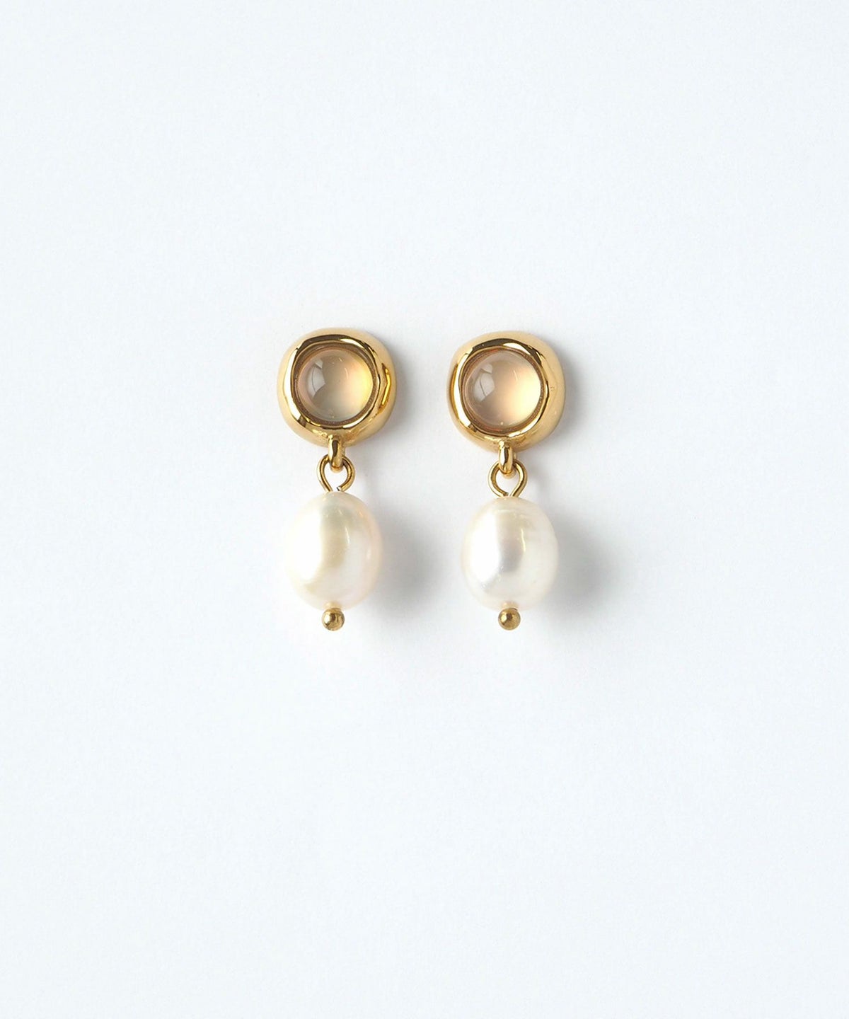 ニュアンスカラー×淡水パールサージカルステンレスピアス