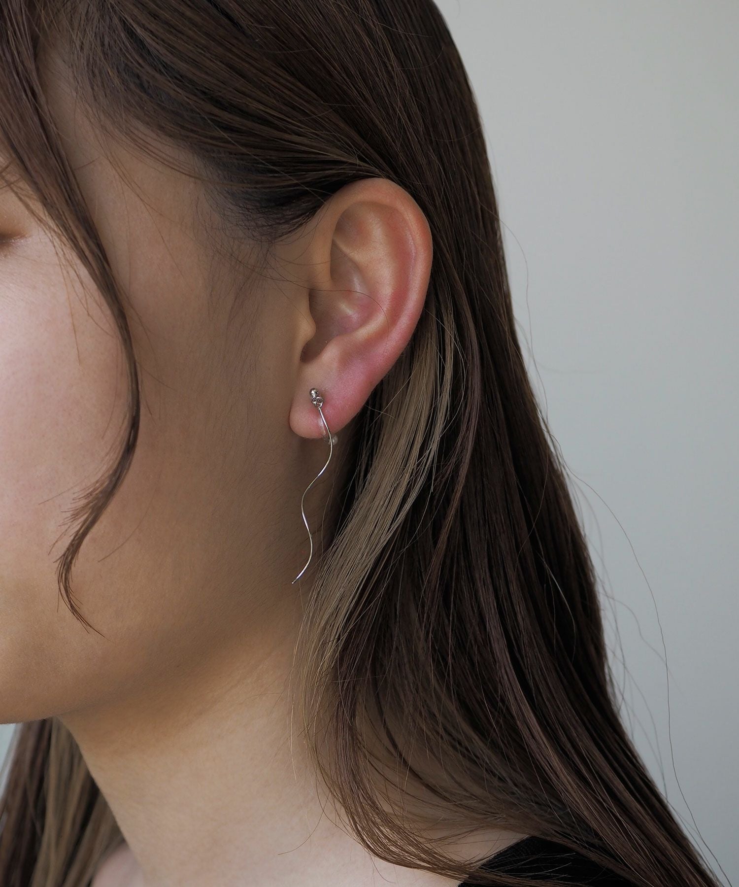 イヤリング The Rule イヤリング ザルール：Quartz earring：スパイラル ネジリ