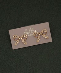 キュービックリボンチタンポストピアス【Dahlia】