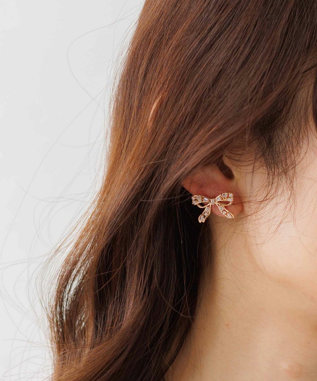 キュービックリボンチタンポストピアス【Dahlia】