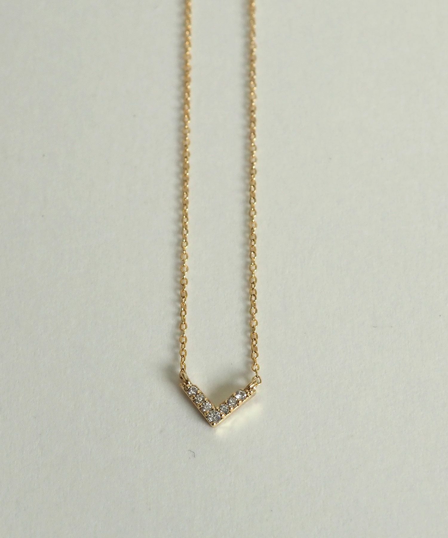 パヴェVプチペンダント【MUK petite charme】