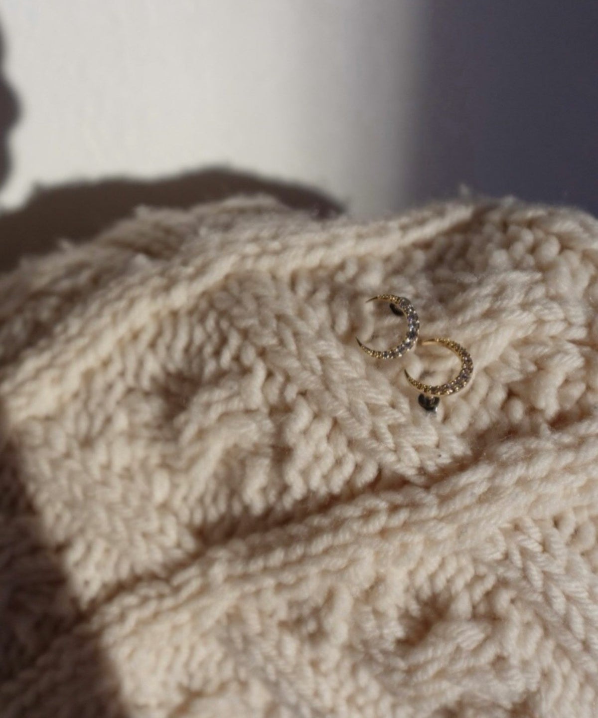 パヴェクレセントムーンピアス【MUK petite charme】