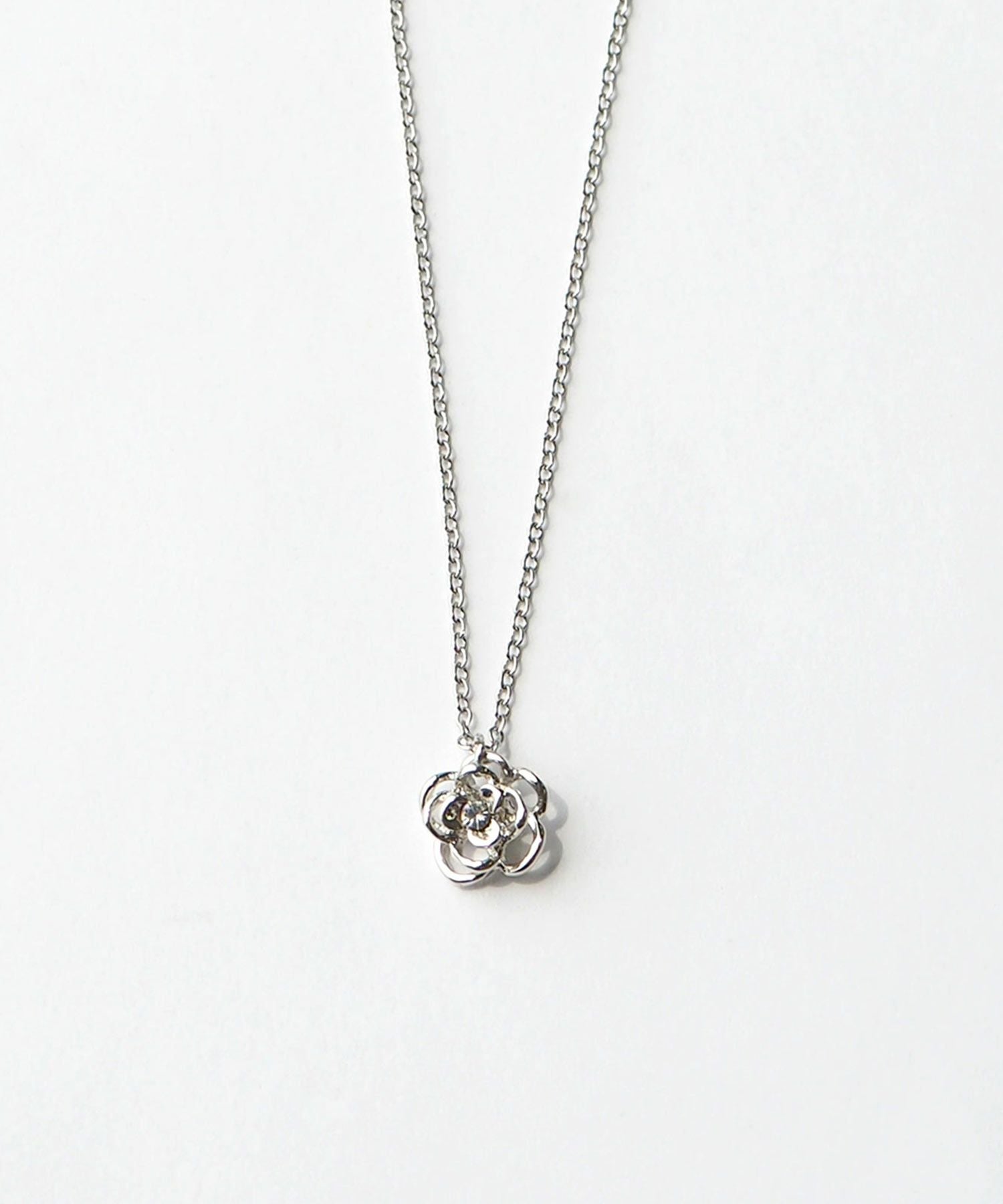 プチローズネックレス