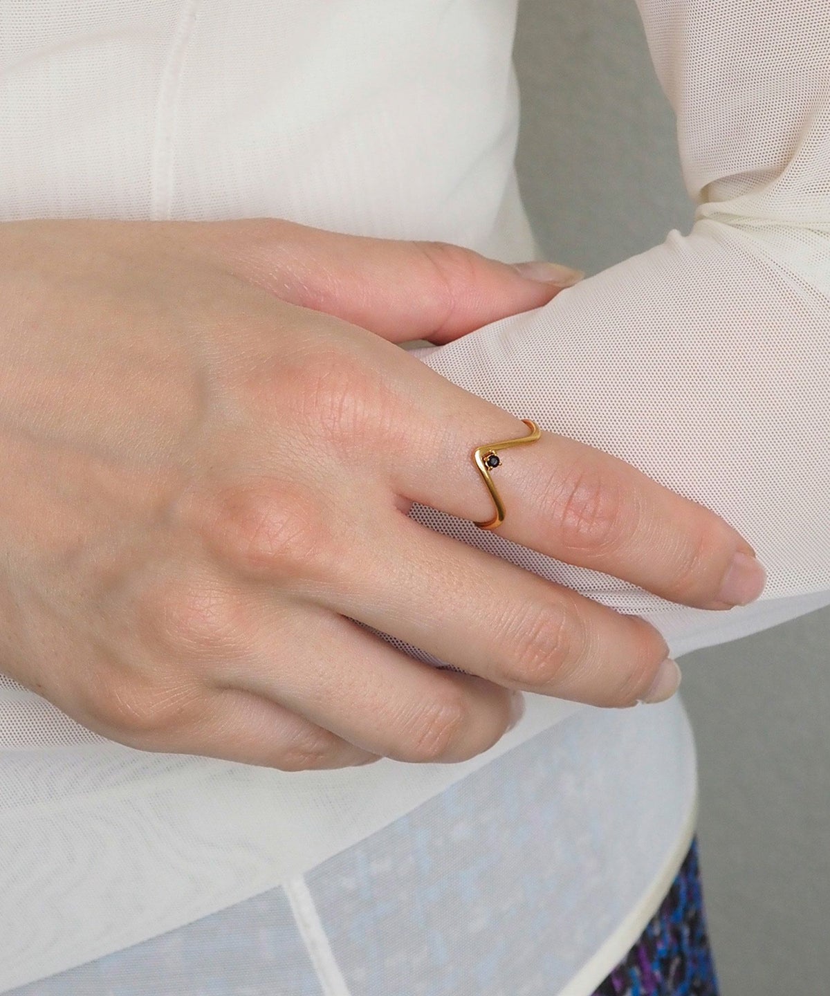 ブラックキュービックサージカルステンレスリング