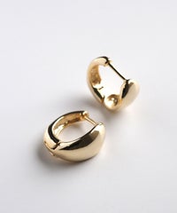 プランプスプリングフープピアス