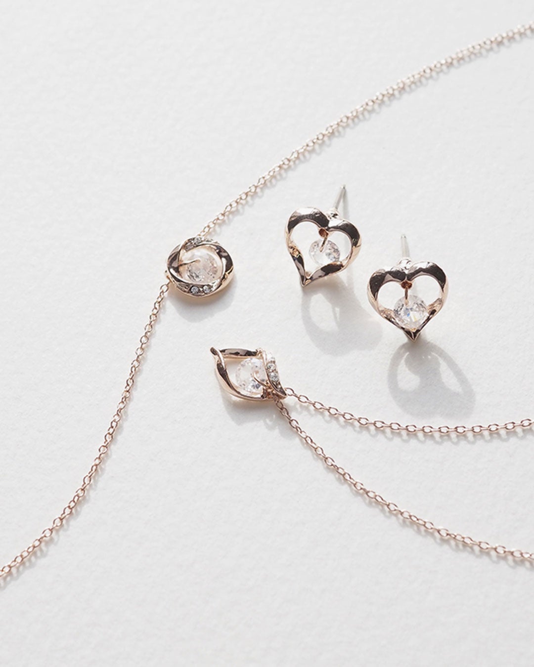 マーキスシャイニングストーンネックレス