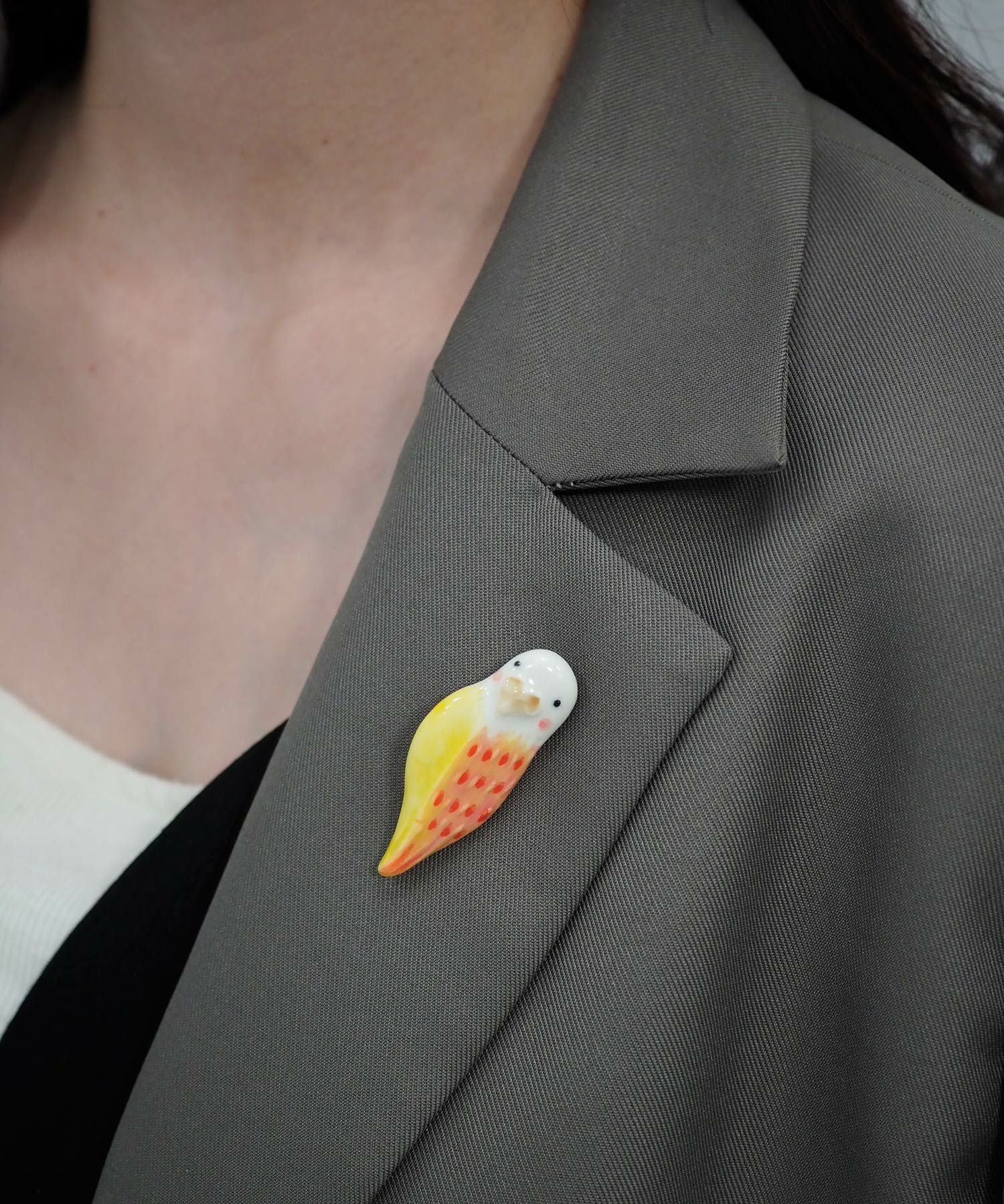 美濃焼タイルインコブローチ【七窯社】