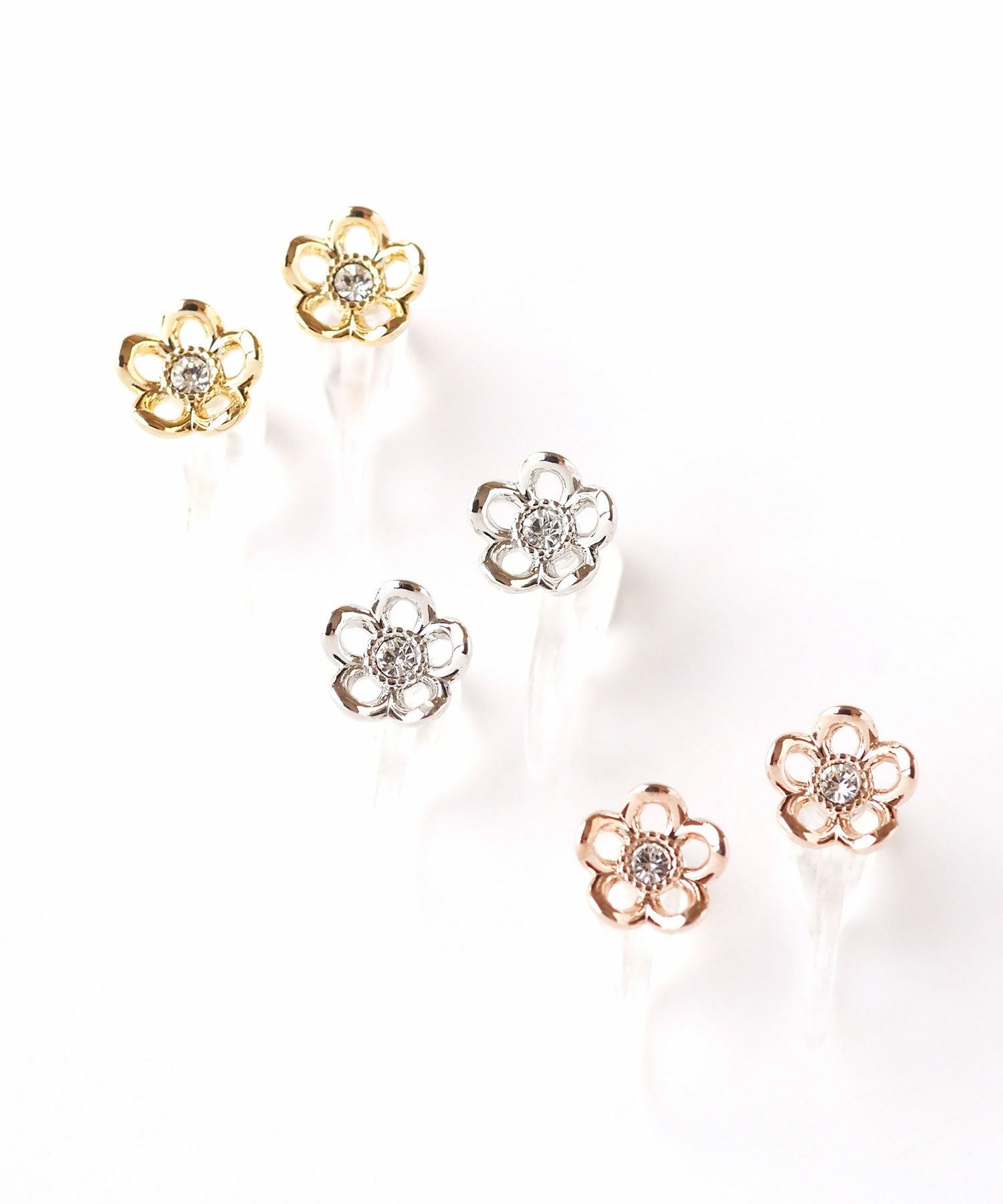 プチフラワー樹脂ノンホールイヤリング | 【公式】MUK ONLINE SHOP