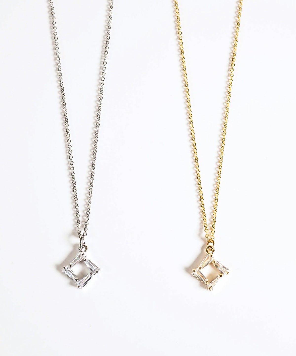 シャイニーオープンスクエアネックレス