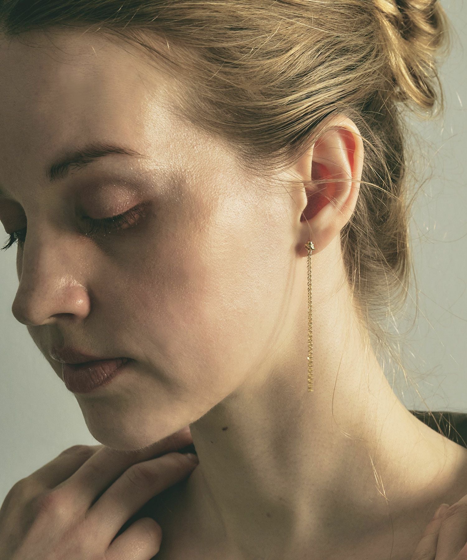 【web限定】ルミトリプルロングチェーンセラミックポストピアス【Lumirise】