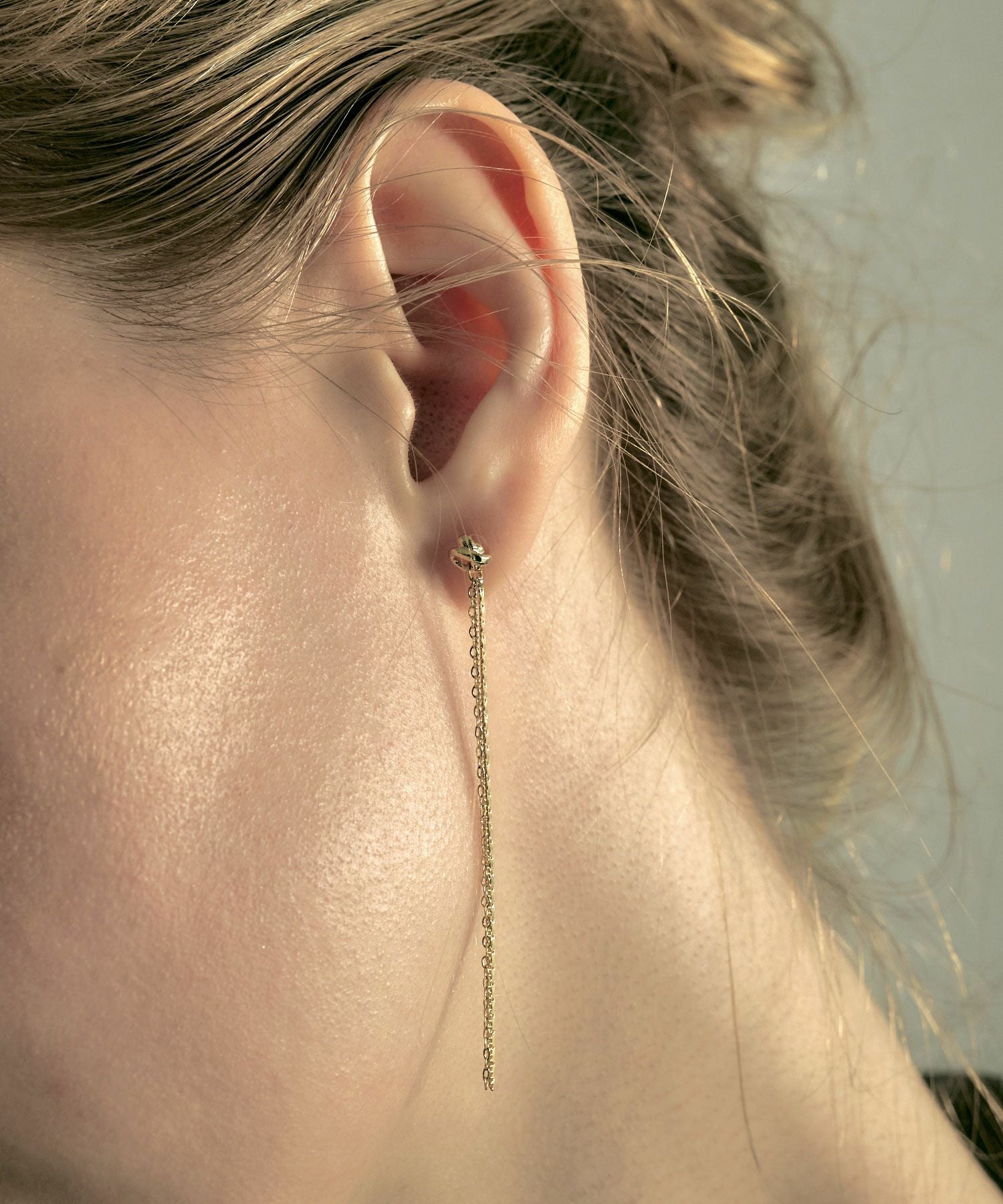 【web限定】ルミトリプルロングチェーンセラミックポストピアス【Lumirise】