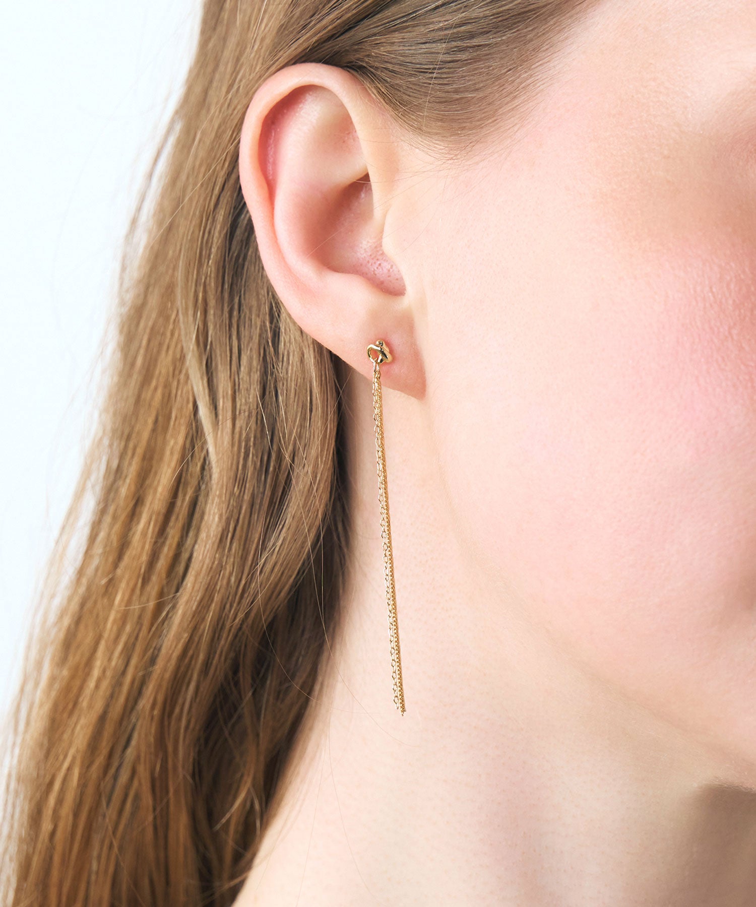 【web限定】ルミトリプルロングチェーンセラミックポストピアス【Lumirise】