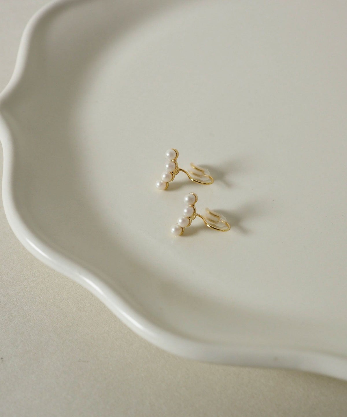 【web限定】ルミプチパールラインノンホールイヤリング【Lumirise】