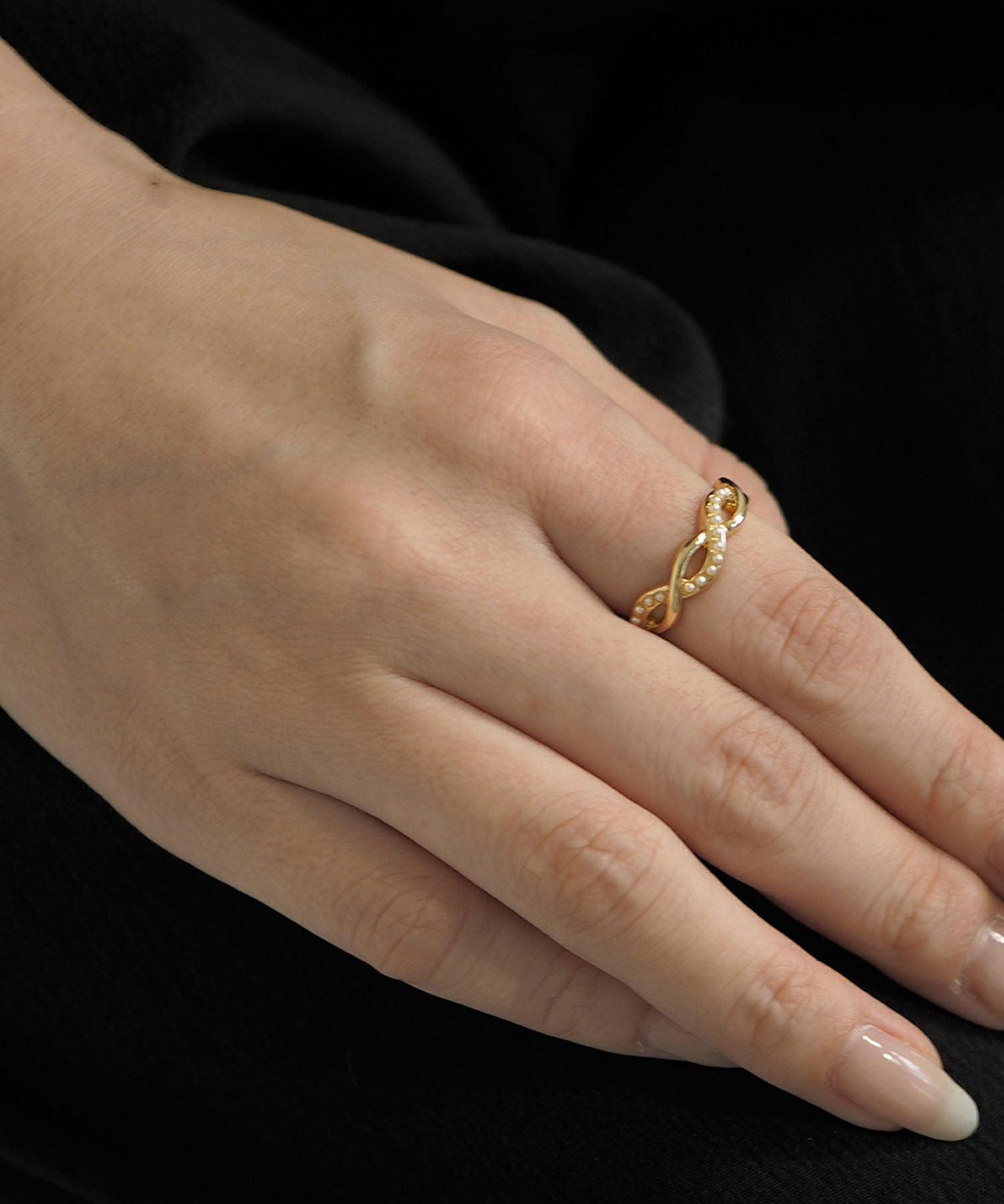 パールラインツイストリング