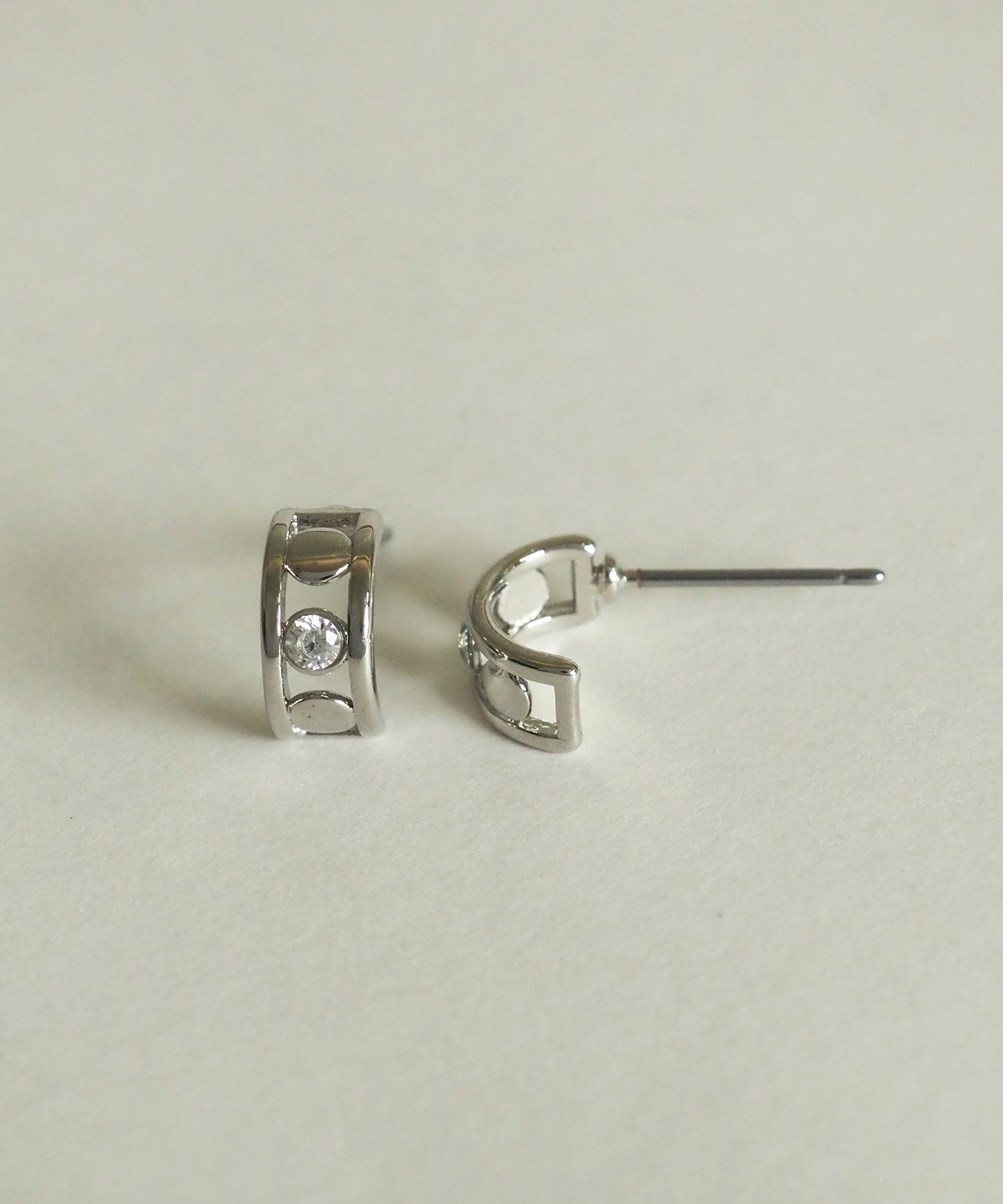 ジルコニアリングピアス