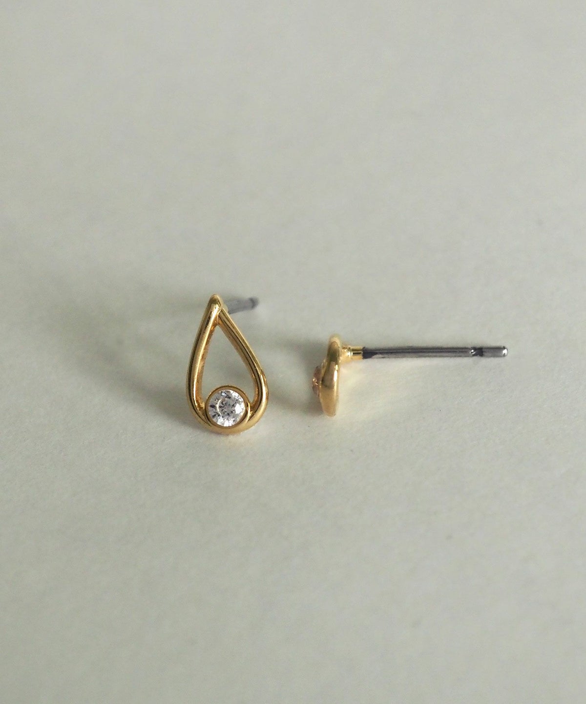 ドロップラインピアス