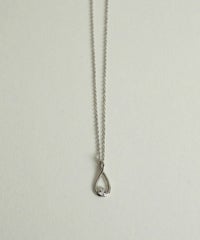ドロップラインネックレス