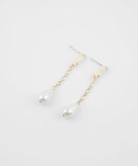 ドロップパールチェーンキュービックチタンポストピアス