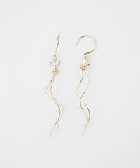 ツインウェーブキュービックピアス